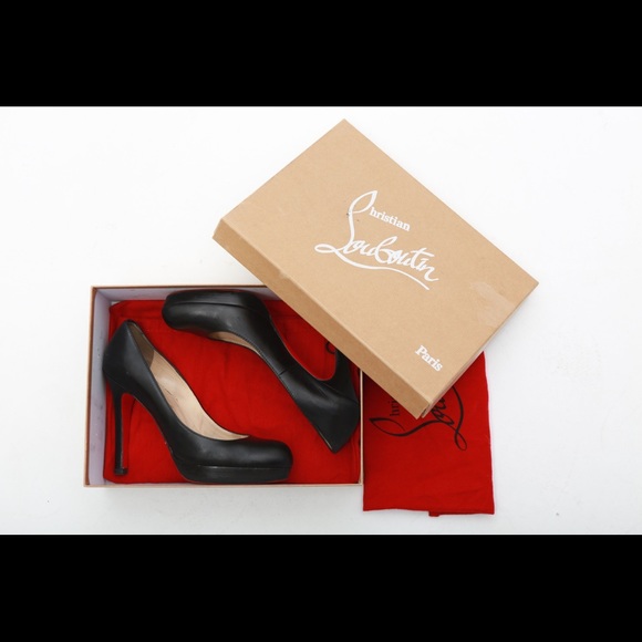 Black high heels - Picture 11 of 11